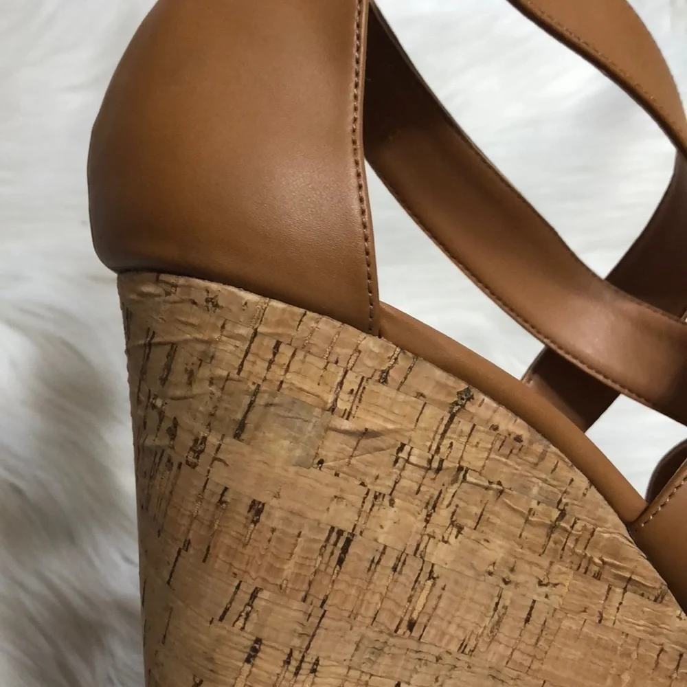 Patron by Perugia Natural Platform Cognac Sandal